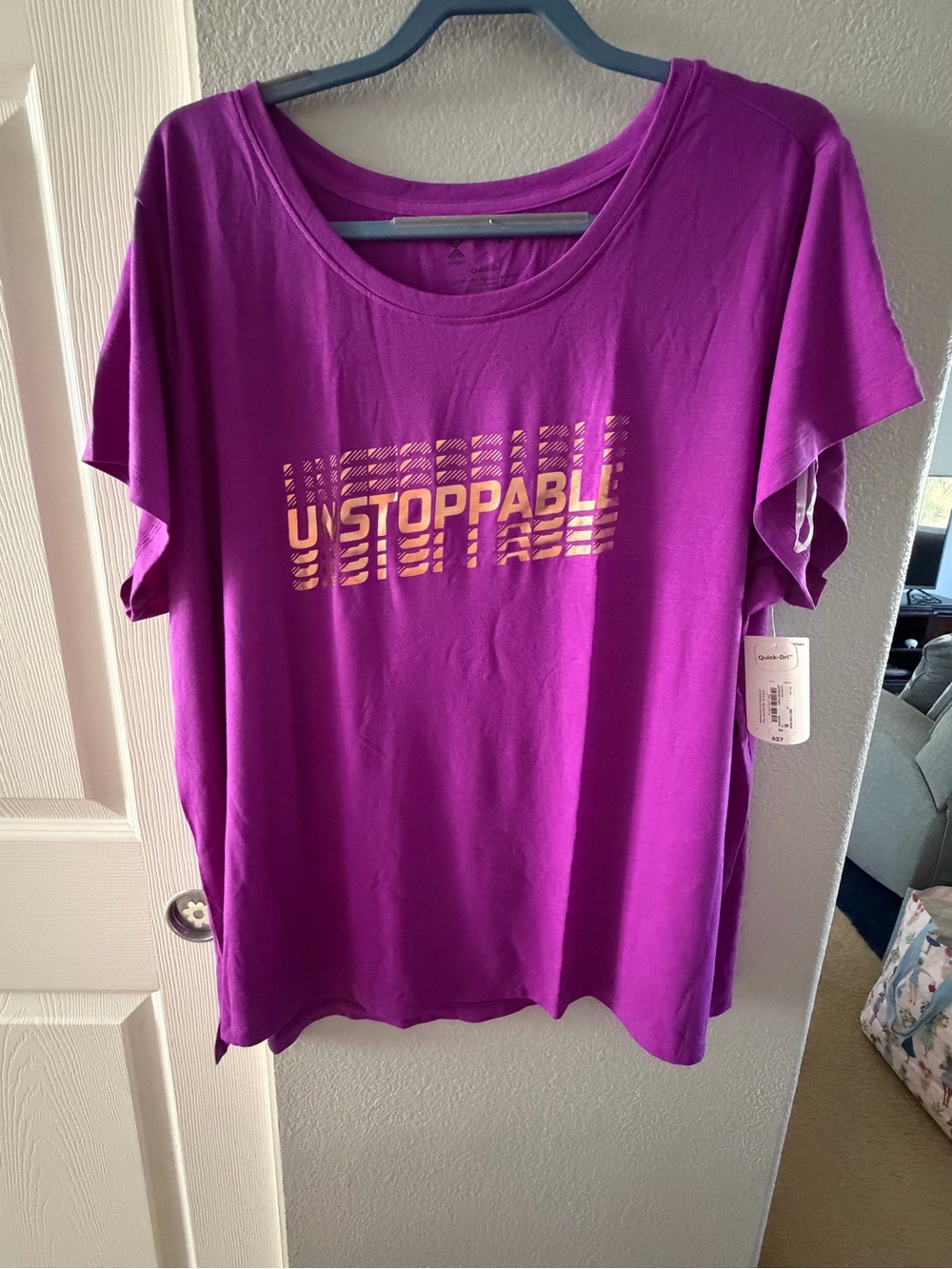 Xersion Women’s Short Sleeve Tee in Magenta with Gold Graphic